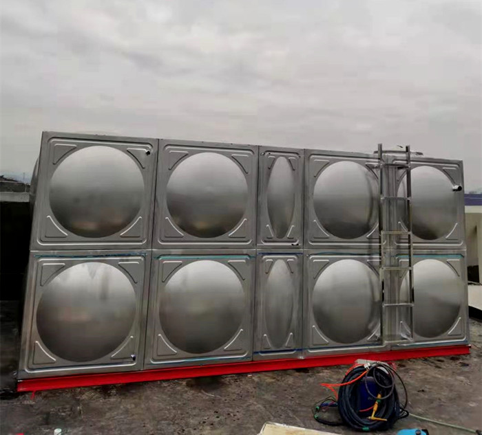 不銹鋼水箱的內(nèi)件材質(zhì)是什么？